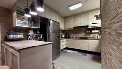 Blk 327 Jurong East Street 31 (Jurong East), HDB Executive #606881781